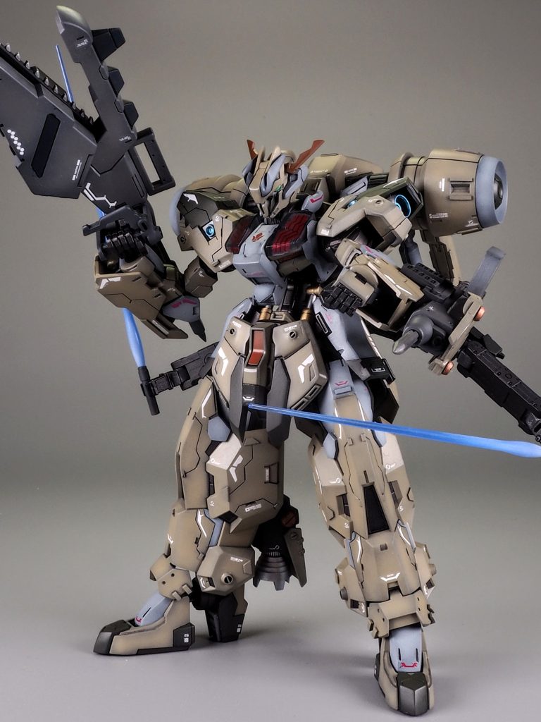 久しぶりの投稿になりましたが脳筋マッチョな昭弘が乗るに相応しい力強い機体に仕上がったと思います。最後までご覧いただきありがとうございました(gundam-kao6)
