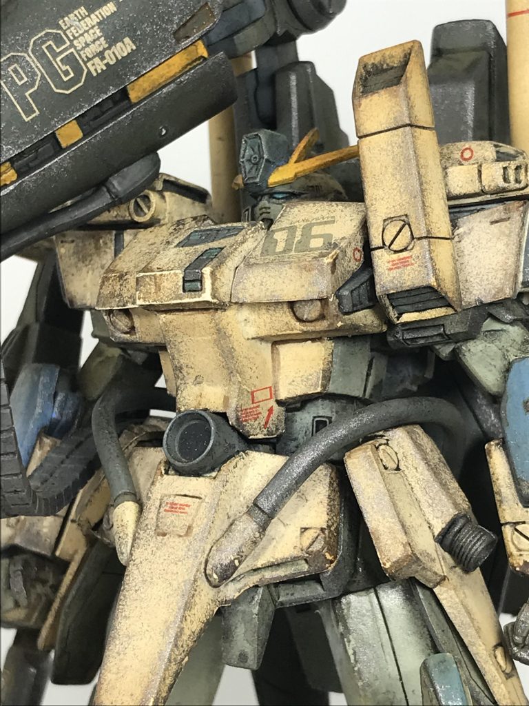 ファッツやフルアーマーZZって…すごくカッコよくて大好きなのですが…全身を写すとなると、カッコいい写真が撮れません…