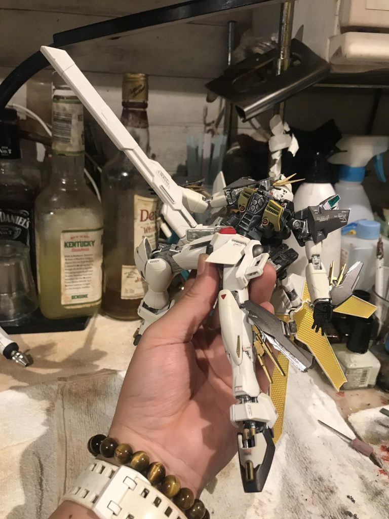 これは最近のですがリペイント中で胴体部分以外は以前の状態です。