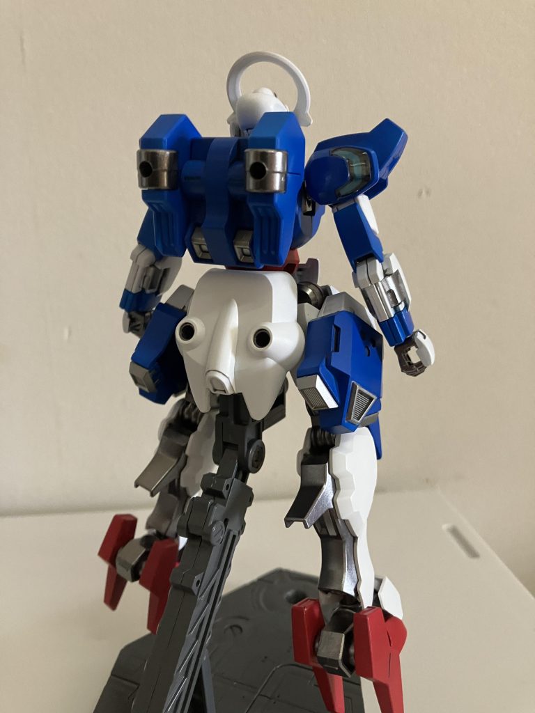 背面今回もシェルユニットはブラックライトで光ります