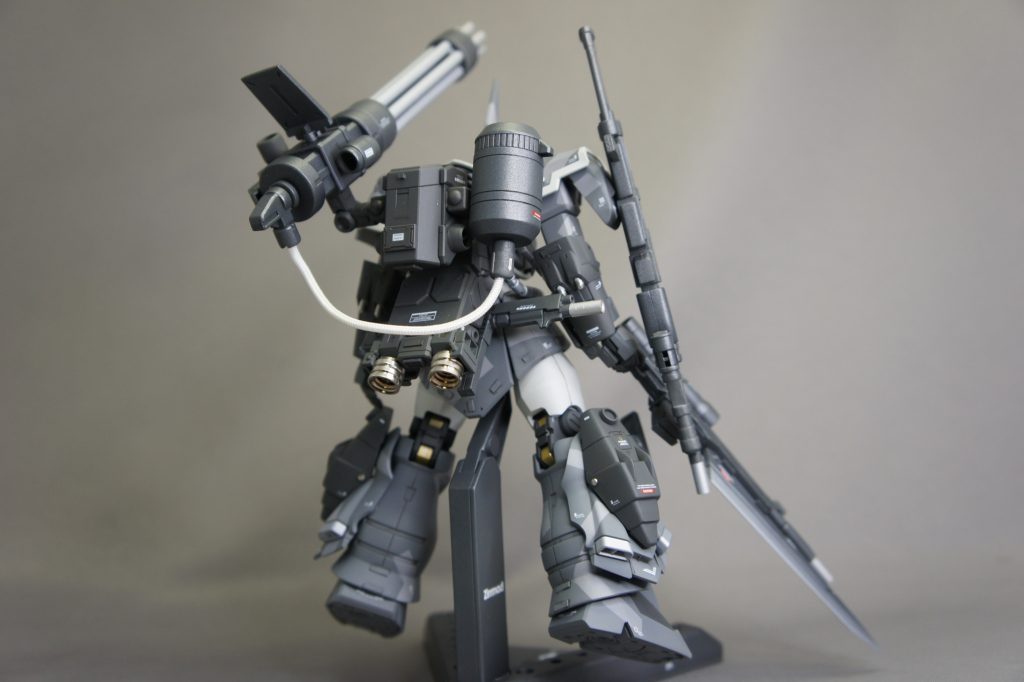 バーニアは金属パーツにしましたホームセンターで売ってる、家具用のメンダボです