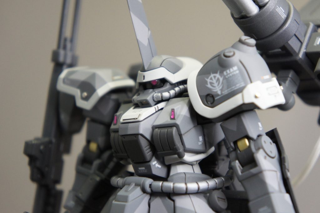 関節はストフリ風に金色に塗装して差し色にしています