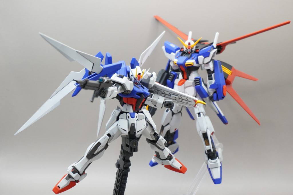 背部接続は各種ストライカーパックと互換性があります。エールストライカーってやっぱかっけーなあっ!