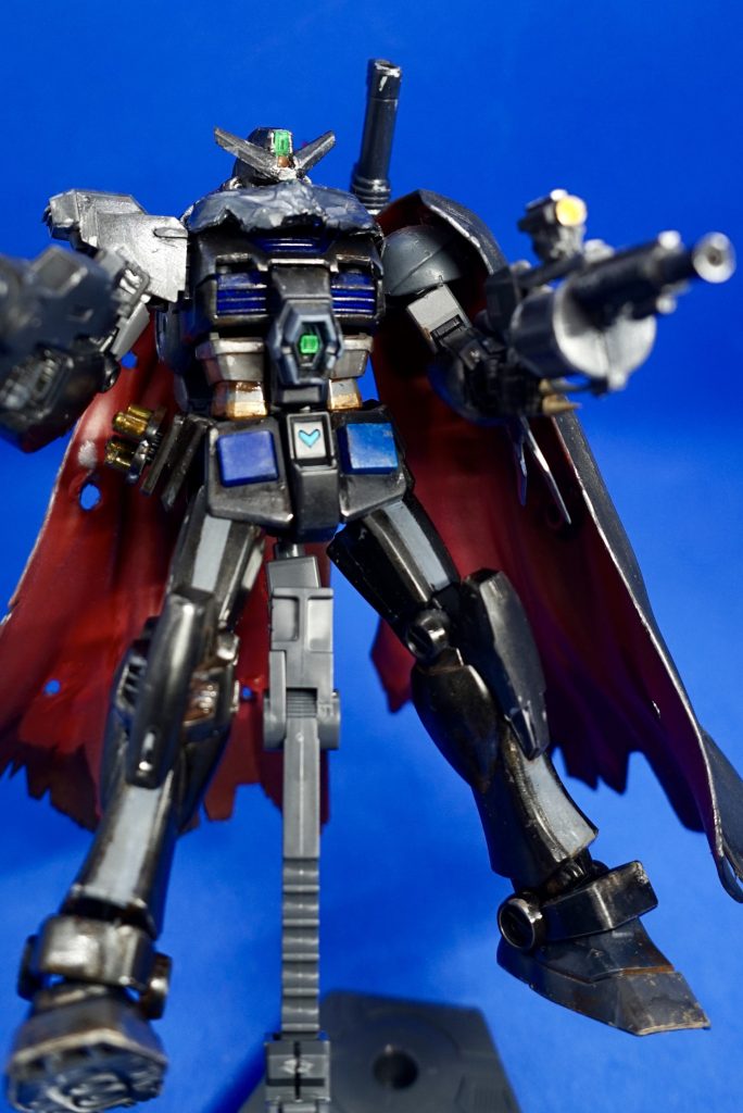 腹からビームが出ます。