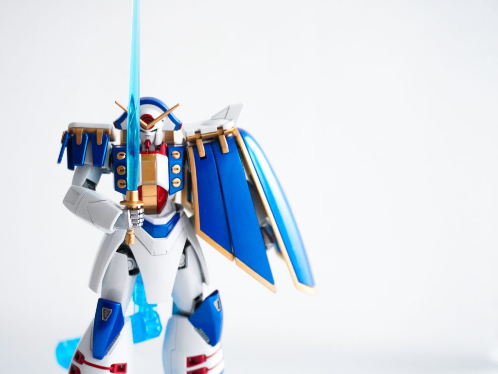 塗装はすべてメタリック塗装です。黒下地立ち上げで、シルバーを吹いて、その上にメタリックカラーを塗装。エアブラシトラブルがあって途中苦労しましたが、リカバリーしながらなんとかなりました。