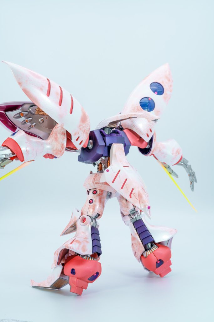 外装は基本光沢で部分的に艶消しのパーツと分けてメリハリをつけました。