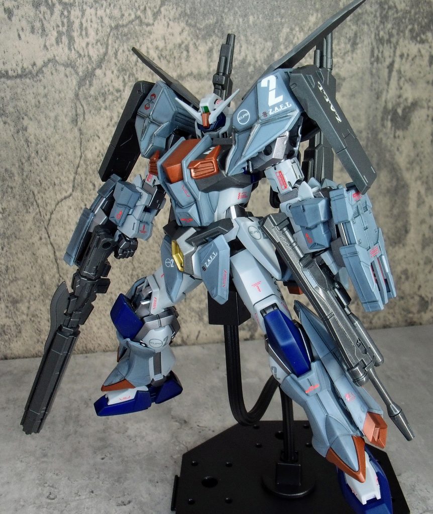 写真、無加工です、変更したのは肩、腕、背中ぐらいで基本デュエル・ブリッツそのままです。