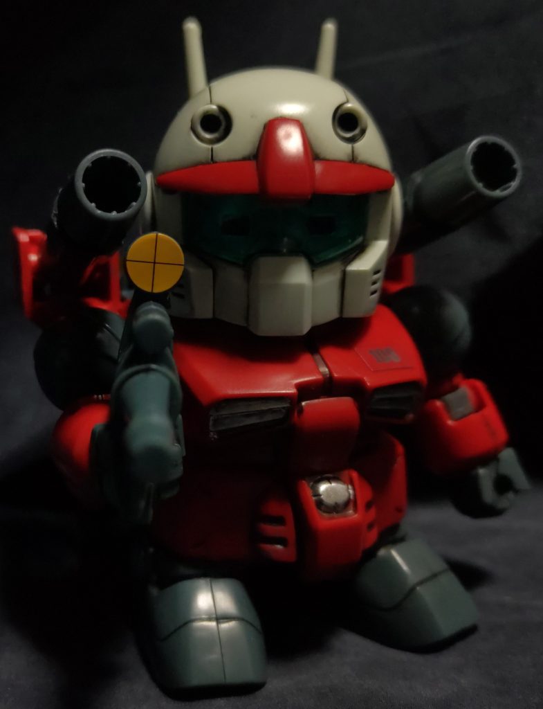 ななめ前その２。銃を構えて。