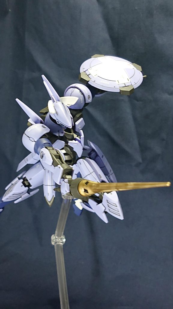 ラウンドシールド+刺突剣というまさにギャン系統ですね。武器のみスプレー塗装であとは艶消しです。