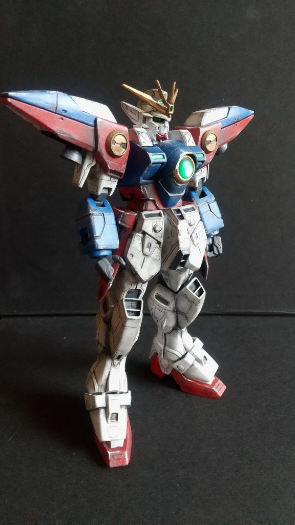 元々ジャンクで買ったものなんですが右手が折れてるわバックパックも武器も無いわ散々な状態でした