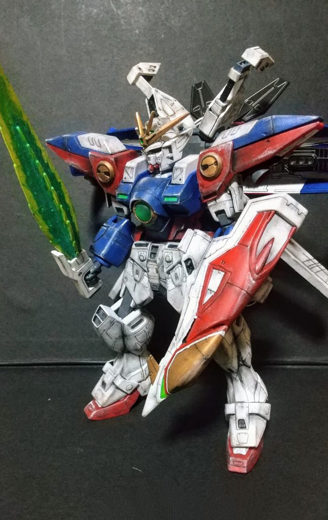 なので同サイズの旧キットGXディバイダーのバックパックやハモニカ砲、ビームサーベルなどを借りてそれっぽくしました