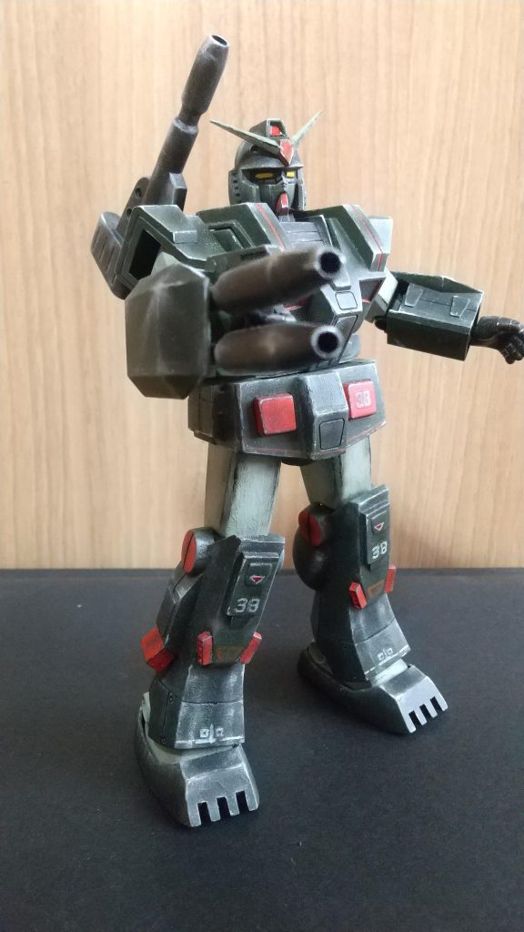 せっかくなので主役機コンに応募しようと思ったけど、パイロットがハインツベアというあんまり主人公に見えないおじさんだったのでやめました。以上です。ご閲覧ありがとうございました