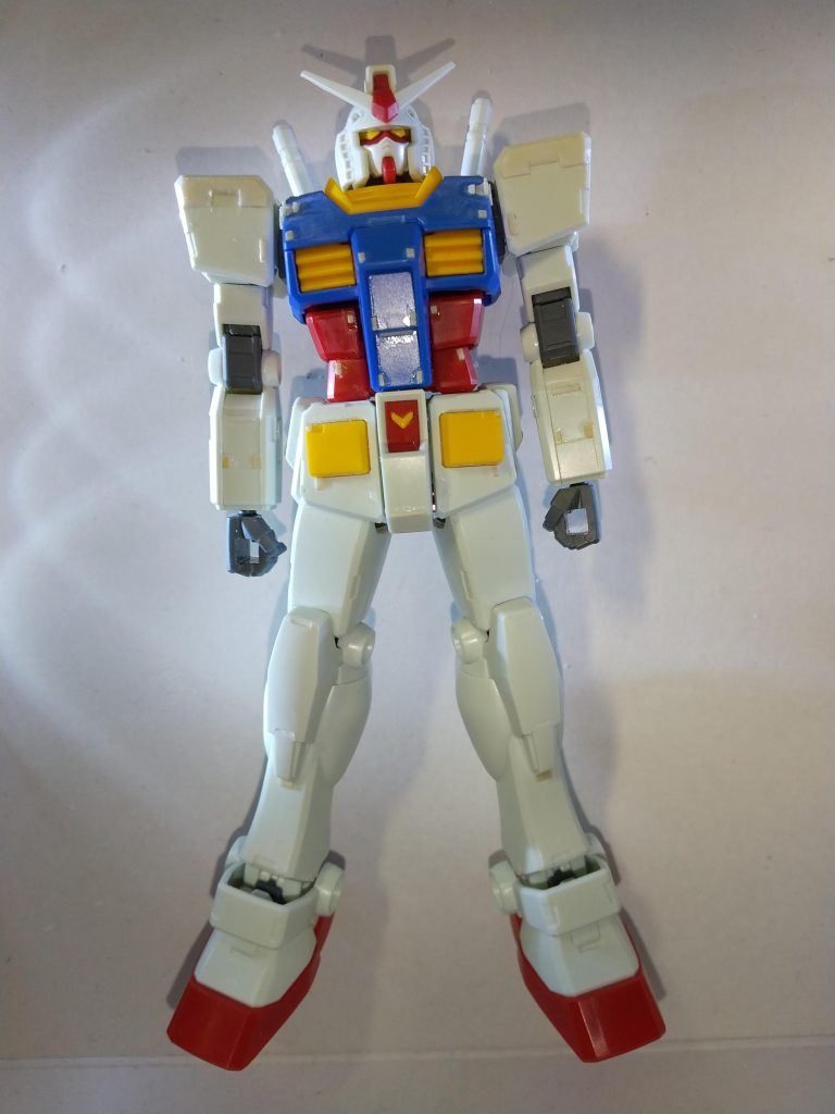 細かいプラ板を貼ったり少し彫ったり。