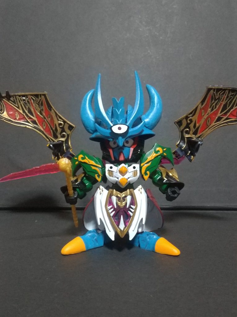 イージスアスラゾーマドラクエモンスターズとかに出てくる強化形態ですせっかくの変形ギミックを生かしたくて作りました