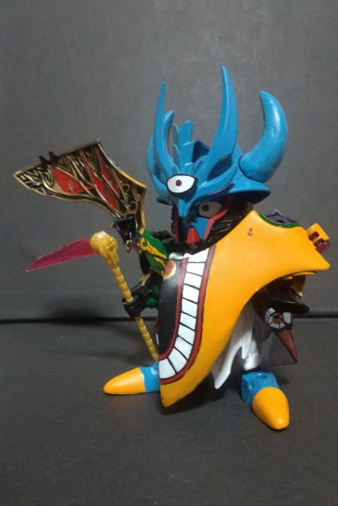 とはいえこちらはほぼ色をそれっぽく塗ったくらいで大した加工はしてません強いて言うなら額の目と武器、あとは足や腰のパーツを反転させたりしてお茶を濁しております