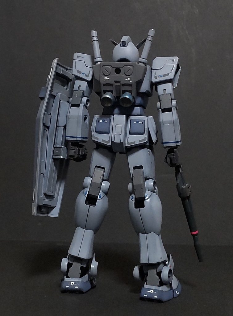 ハイパーバズーカーをマウントする箇所にプラバンでフタをして必要に応じて取り外す事が出来る様にしました。