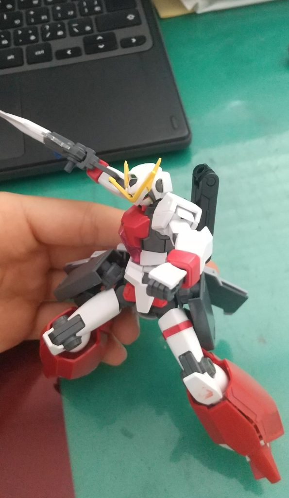 なんか好きな一枚　足がゴツい細身って良くない？「僕にも脳量子波は使える！」とか言いながら切りかかってそう。