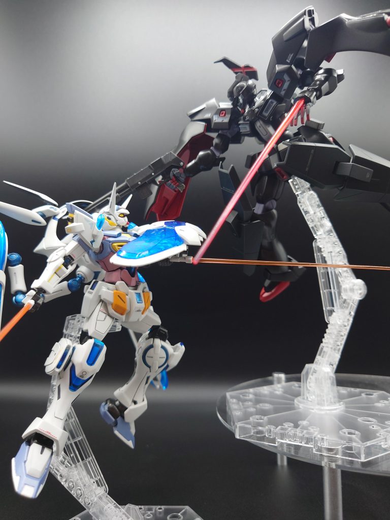 カバカーリーと。アニメ最終局面の戦闘が好きです。各陣営入り乱れての宇宙戦から大気圏突入、地表降下中の空中戦、ギアナ高地での地上戦と、、空間をフル活用していて見応えがあります。