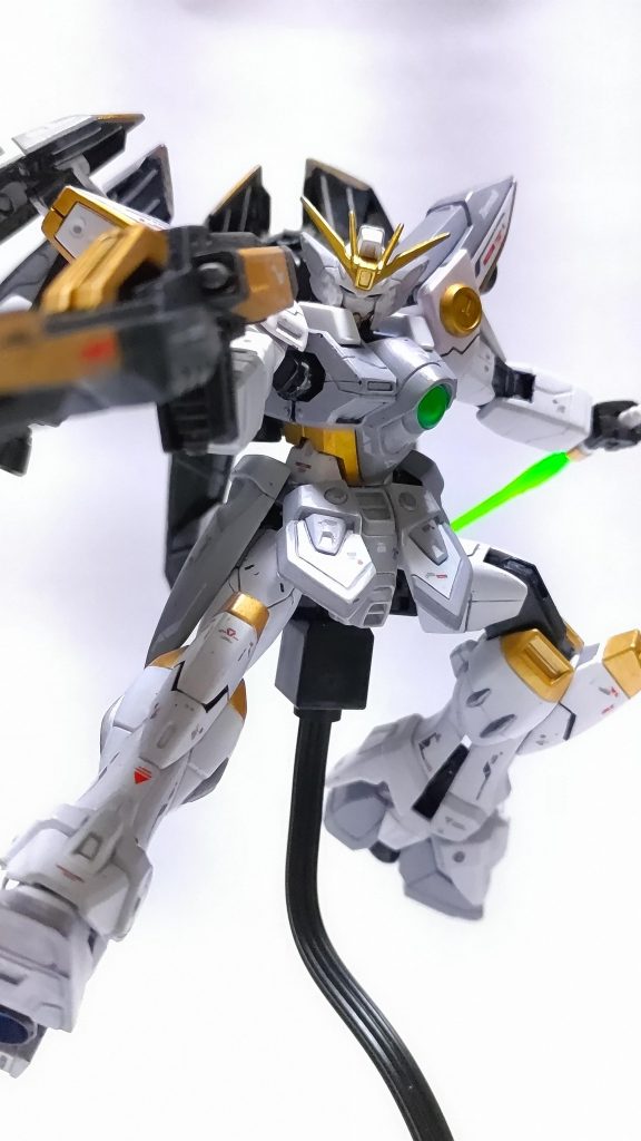 昔から大好きだったウイングガンダムゼロをようやく作ることが出来て感無量です。 ご覧頂きありがとうございました!