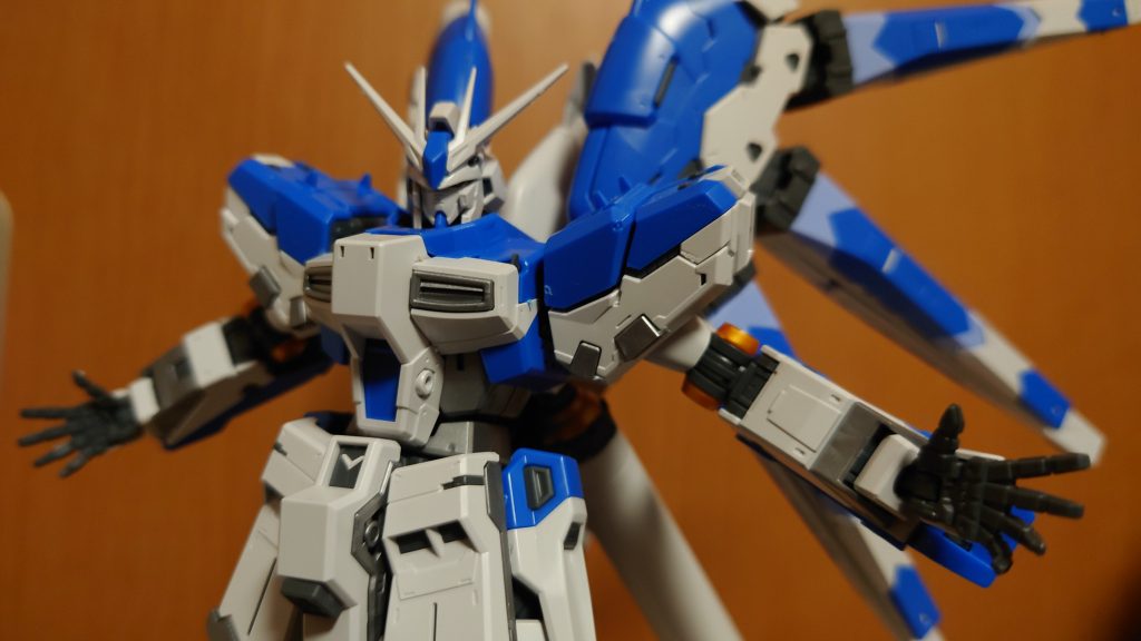 神々しいポーズをとらせてみた