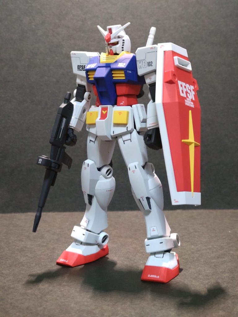 少しだけプラ板とスジ彫で、ディテール追加