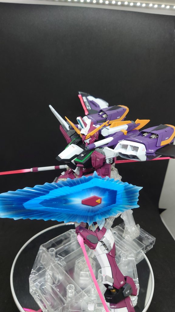 ビーム刃は付け根にホワイト入れてそれっぽくw