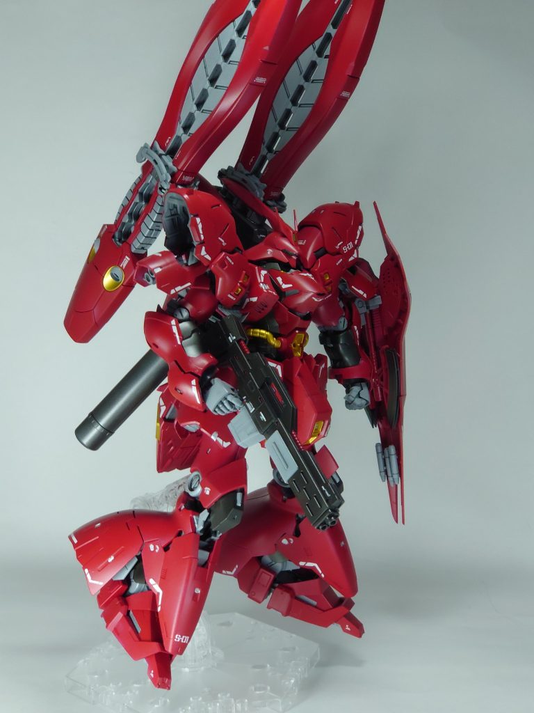 制作は、エアブラシ塗装・筆塗り・スミ入れ・水転写デカール・半光沢トップコートといった感じです。