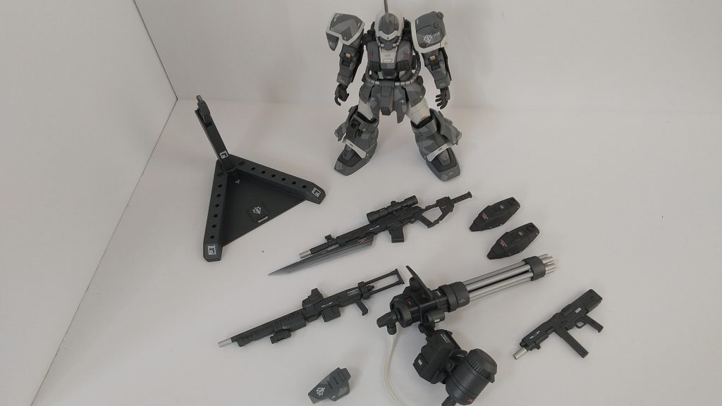 武装を全部外した状態ですちなみに武装付けてもベースなしでちゃんと立ちます!