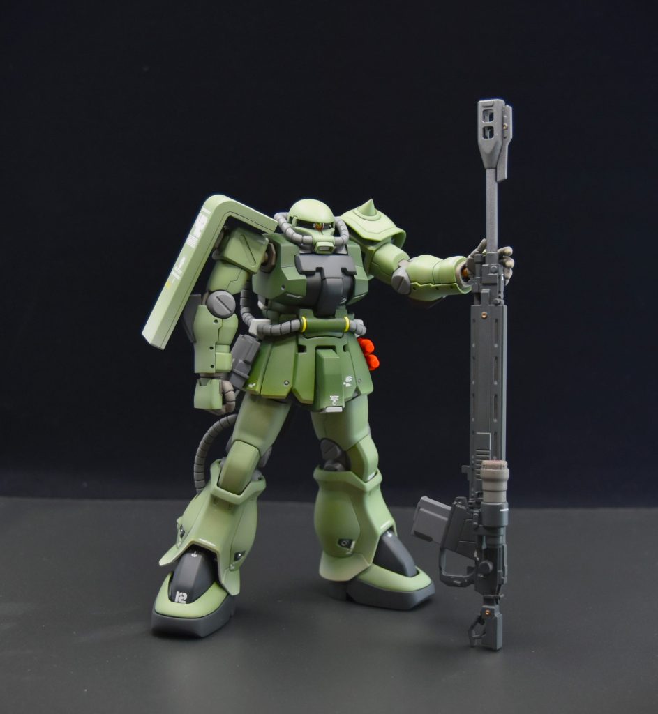 対艦ライフルはオリジンザクから流用。