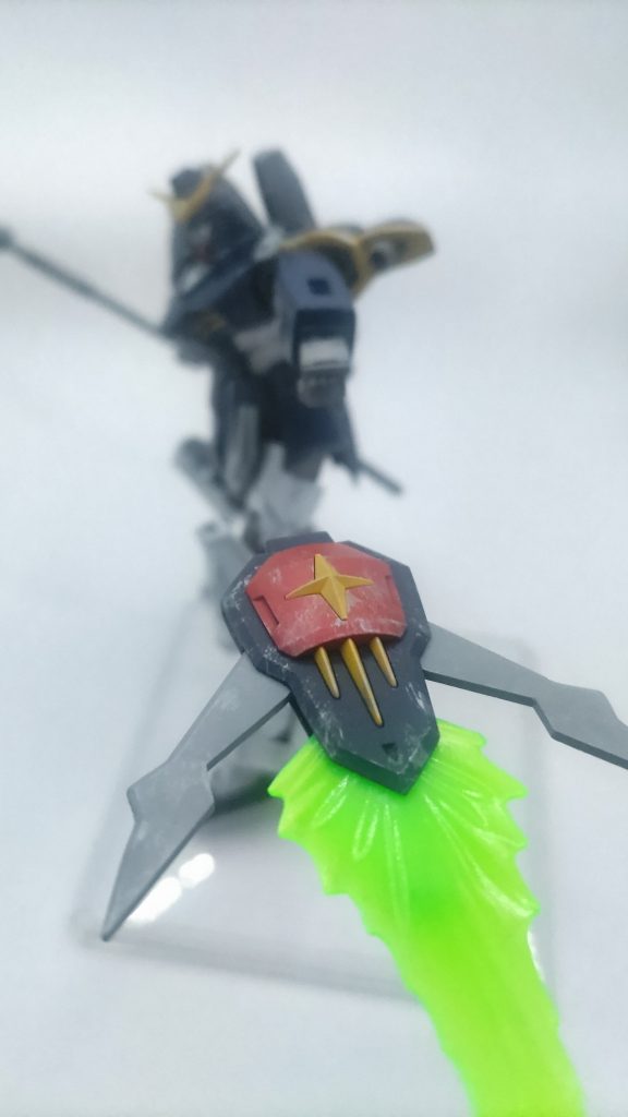 バスターシールド発射 バスターシールドは射出武器( ?)なので、ウェザリングを少し強めにしました