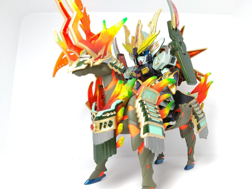 軍馬ドライブラシを利用して筆塗りでグラデーションを作ってみました。もう少し練習すれば奇麗にできる気がしますね。凄くトロピカルなグラデーションになりました。