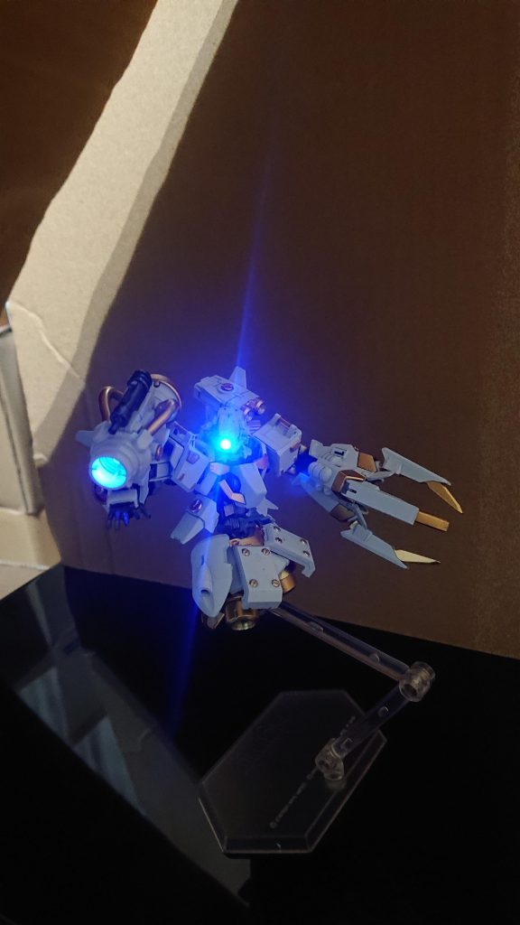 白金の機械兵–2枚目/制作者：Eustoma