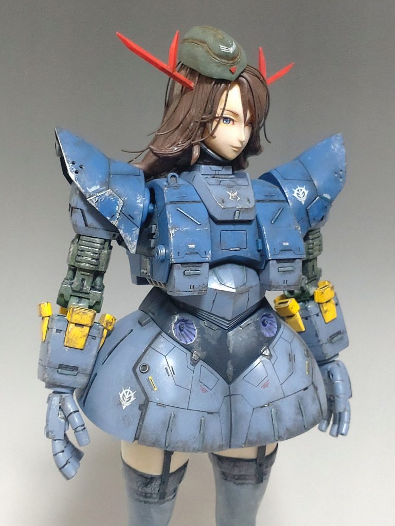 出力したレジンの頭部に髪の毛のモールドを追加で彫り込んだ後、ワイヤーを植え込んでさらに立体感を出しています。サイクロプス隊のアンディと同タイプの略帽はプラ板とパテで自作しました。