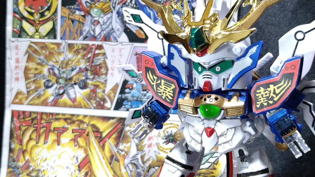 コミックワールドのあのシーンを再現したかったものです！腕関節部を回る様にしないといけないので、私のウデではただのジャンクにしてしまう危険がありました。腕可動改造が出来たら腕だけちょっと長すぎな違和感あったので、ついでに足も伸ばして足首可動出来るように改造！コミックワールドっぽいポーズが取れるようになりました！