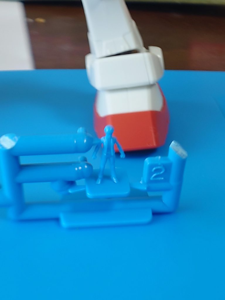 アムロのフィギュア付いてると、塗りたくなってしまう