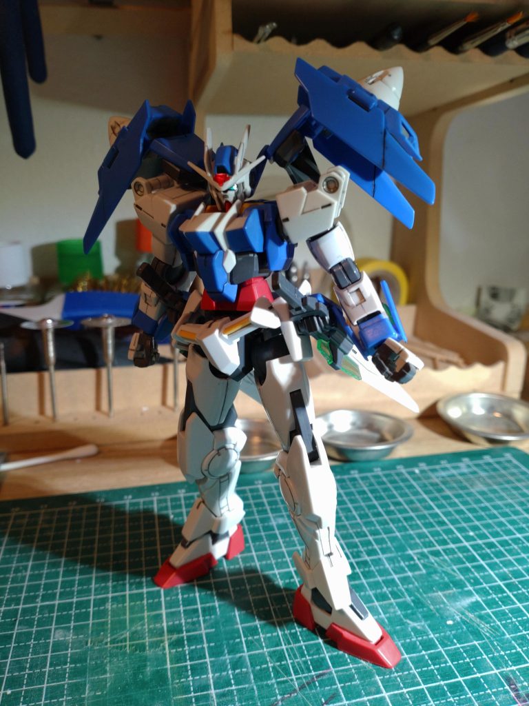 ほぼ初のスミ入れしたら、ABSじゃないのにパーツ割れて泣きそうになった午前4時過ぎに撮影。でも渡したらニコニコの笑顔で遊び続けてくれたので、本当に作って良かったと思えました。これからのRの人生に沢山の幸せが待っていることを願っています(^^)