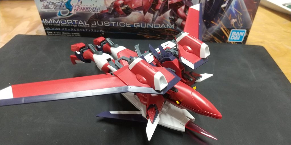 アクションベースが無かったのでライフルは腰にマウントしてますw