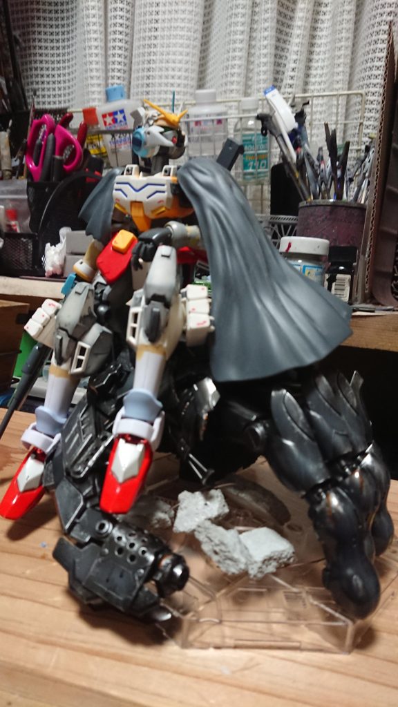 「誰を思う…」がテーマで作成を進めました。元のようにサンドロック、仲間は今どうしているのかな?なんて様子です