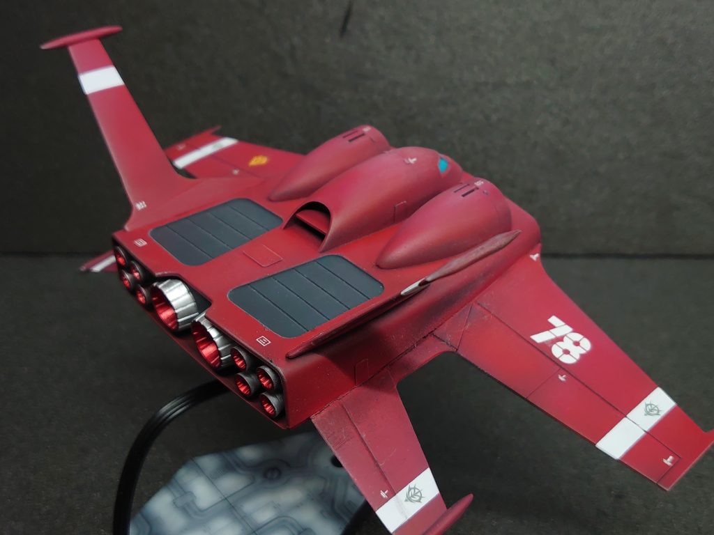 ドダイはバンダイのアクションベースと山田化学のアクションベースの支持棒で支えてい〼