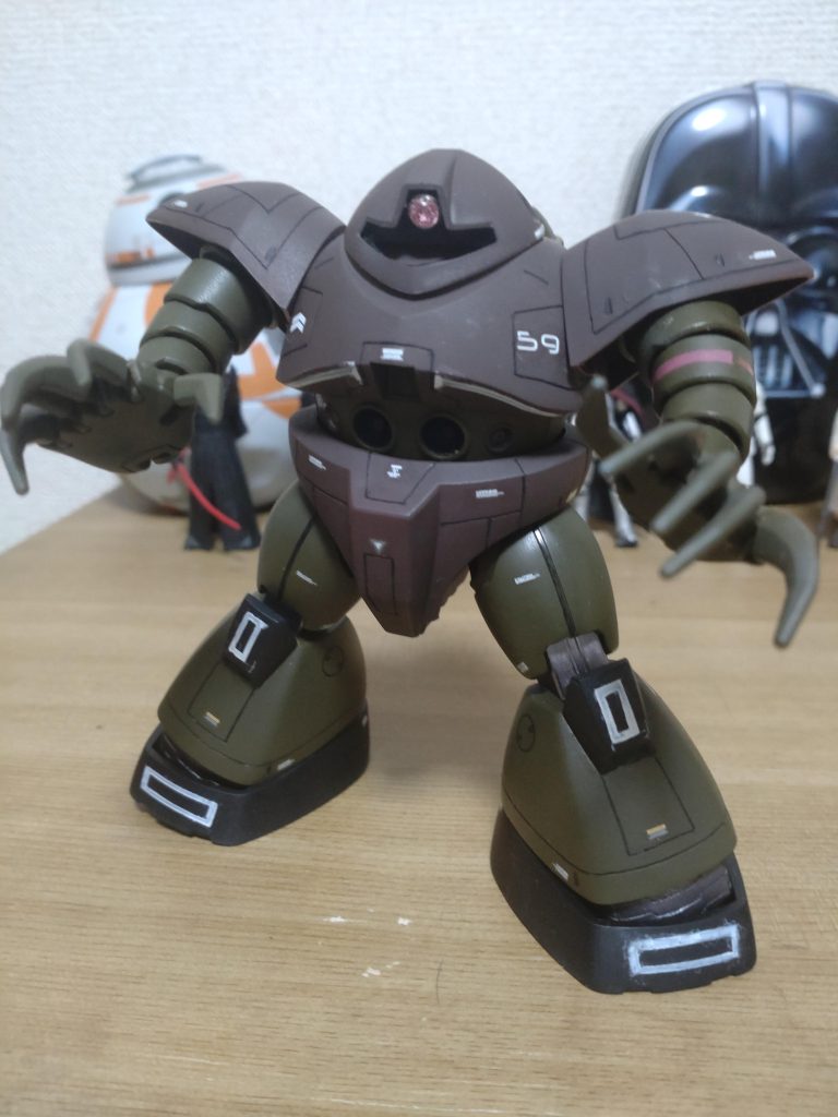 ゴッグはビックリドッキリメカが出て来そうなデザインで、好みではなかったのですが作ると愛着湧きますね!苦労もしただけに可愛くてしょうがないです!