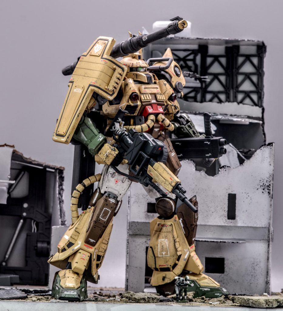 少数の残党兵とともに市街地で戦闘するイメージでジオラマ風に撮影してみました