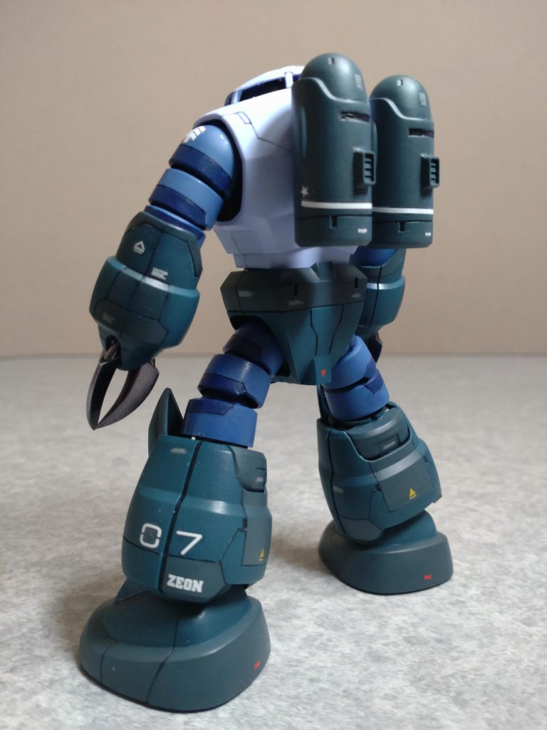 全然左右対称にならず、また挫けました…。前回の教訓活かせず…。