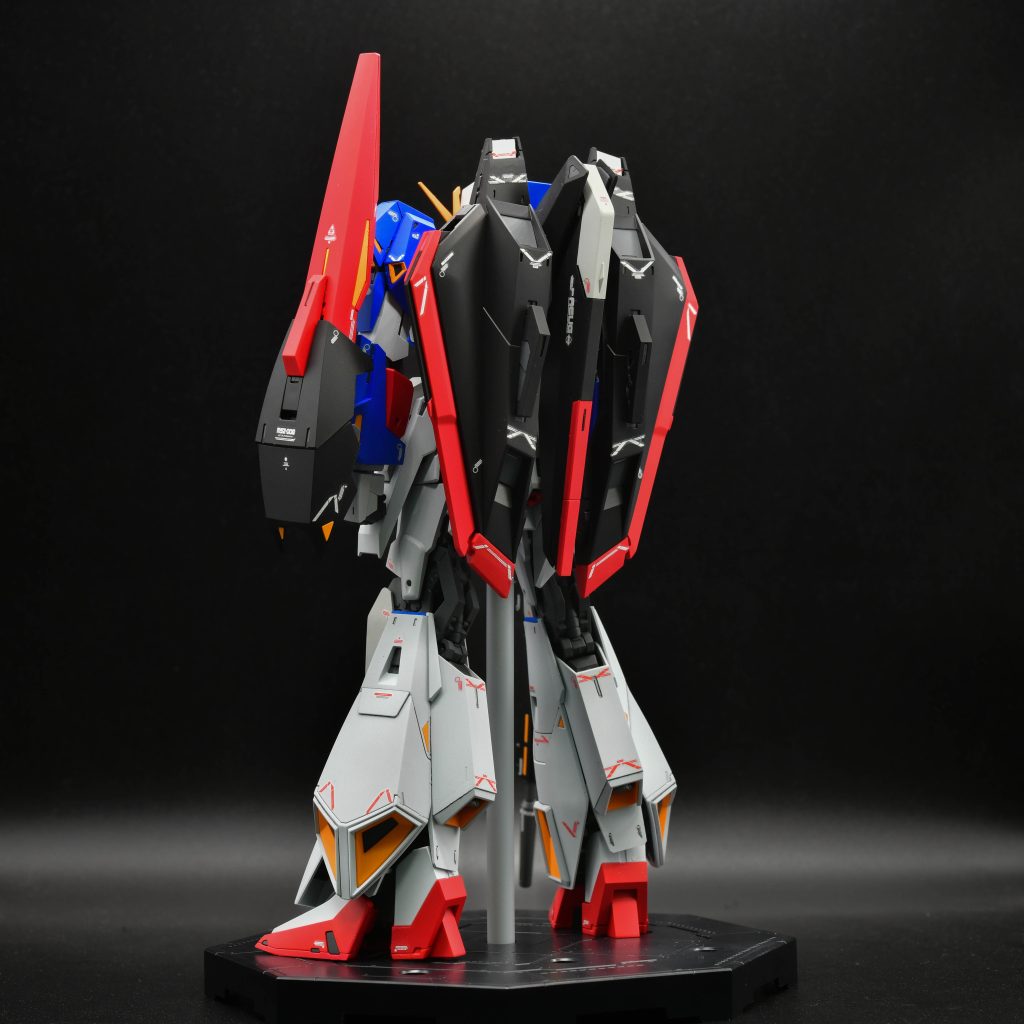 変形機のせいかカトキ立ちが決まらないかな。