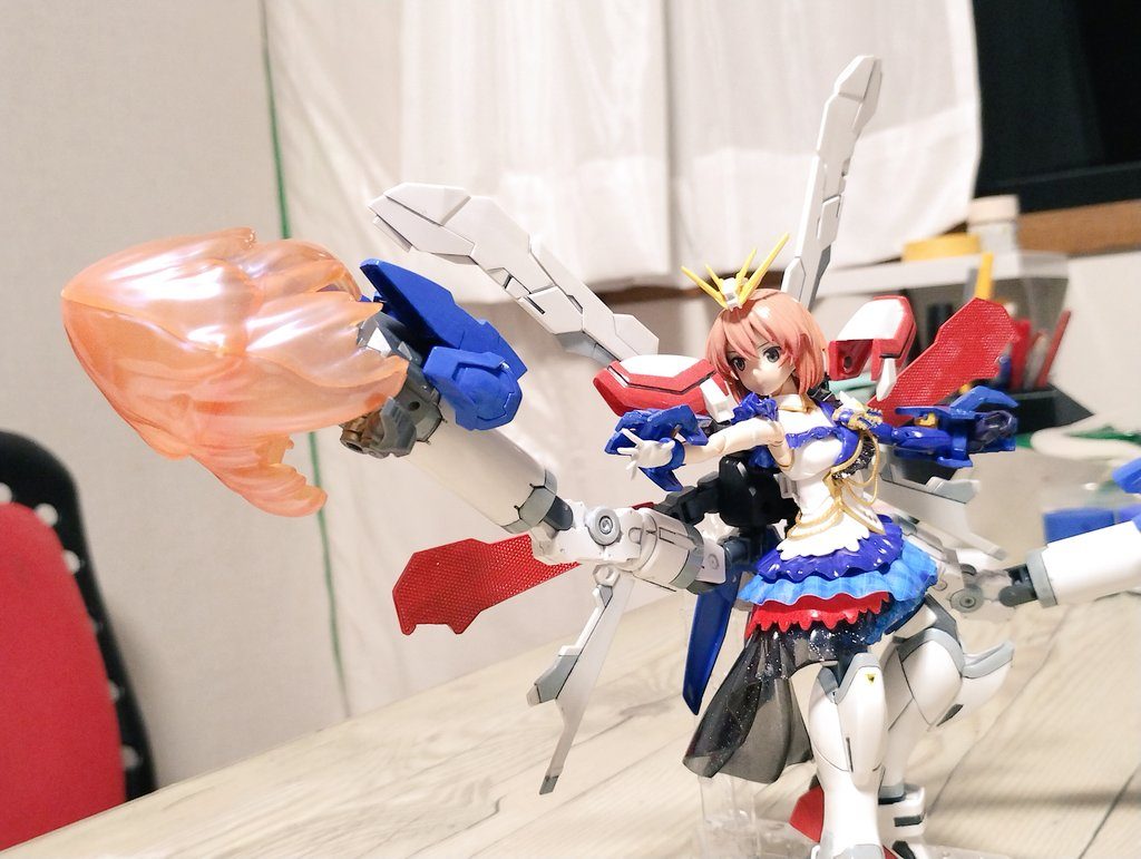 仕上げ塗装直前のクローアームのゴッドフィンガー。ブレイジングガンダムやシンバーニングと組み合わせれば、もっといろいろやれたかも…