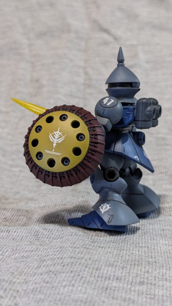 110円で売っていた物を衝動買い。高機動型ザクの合間に、サクッと塗りました。