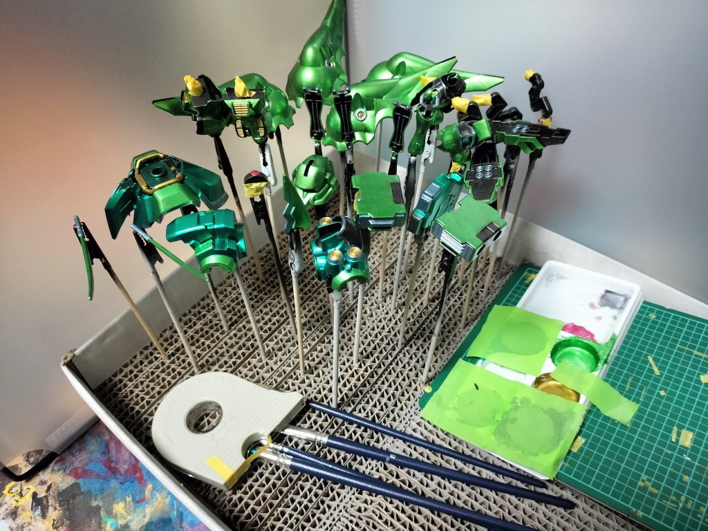 トップコート吹く前。意外と塗るのに時間かかった。