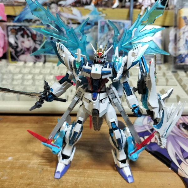 ブルーアイズストライクドラゴン(モビルスーツモード)