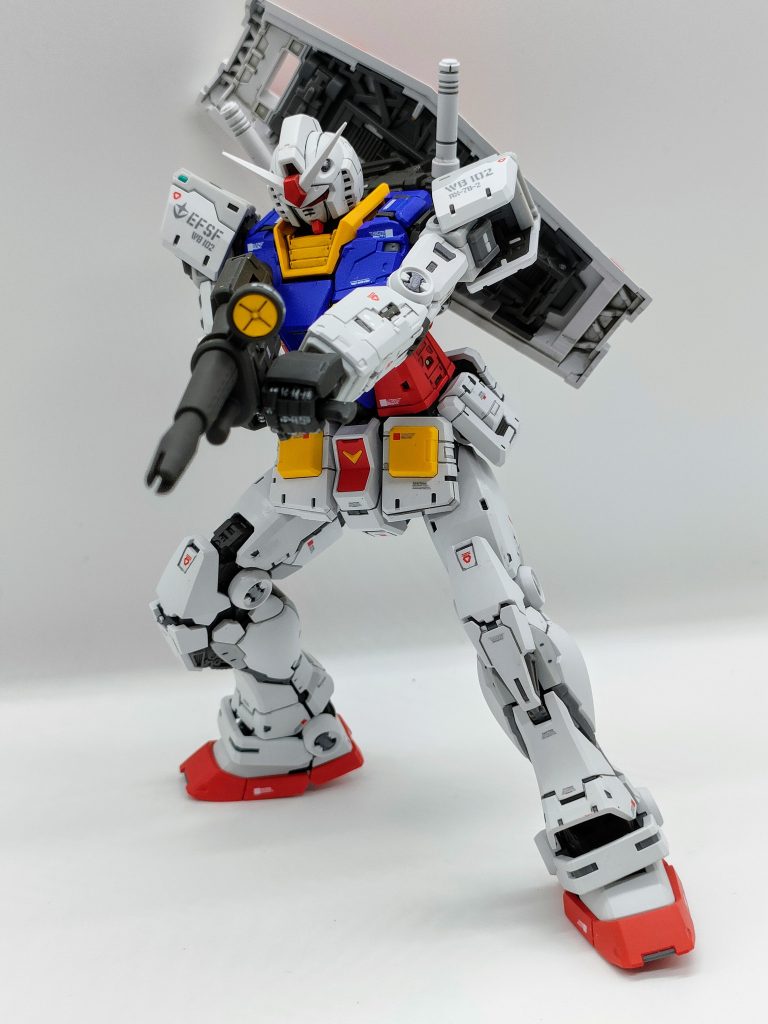 ミシミシ云わせながら、こんなポーズも取れました。