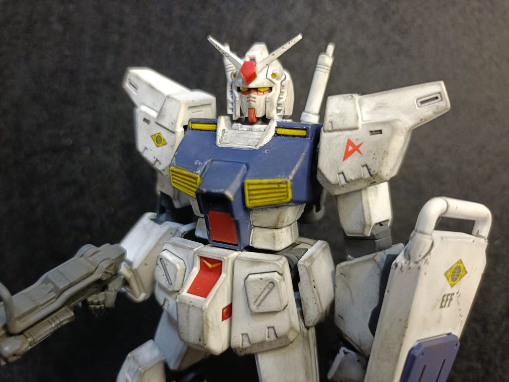 カラーリングは後のνガンダムを参考にしました。