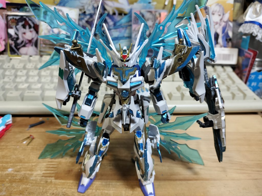 合体完了ブルーアイズストライクドラゴン！　以上です　前の投稿から少し塗装も増やしてます　あとストライクの足は差し替えなので余剰パーツになります　まあドラゴンにもともとの足をもっていかれてるので仕方ない(；・∀・)